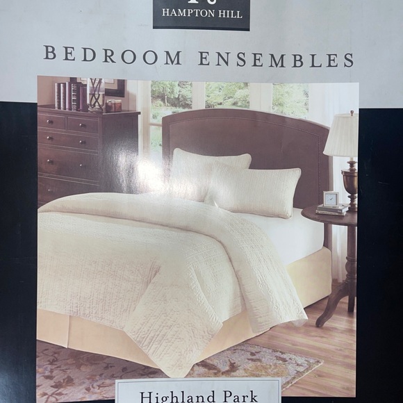 Hamtpon Hill 3 Piece QUEEN Coverlet Set Velvet Touch Quilted Ivory - Picture 2 of 10